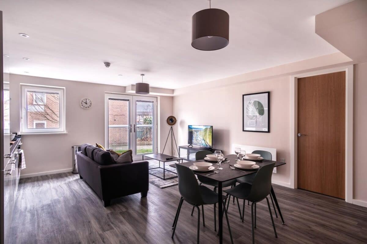 Modern & Spacious 2 Bed Apartment In Manchester Exteriér fotografie