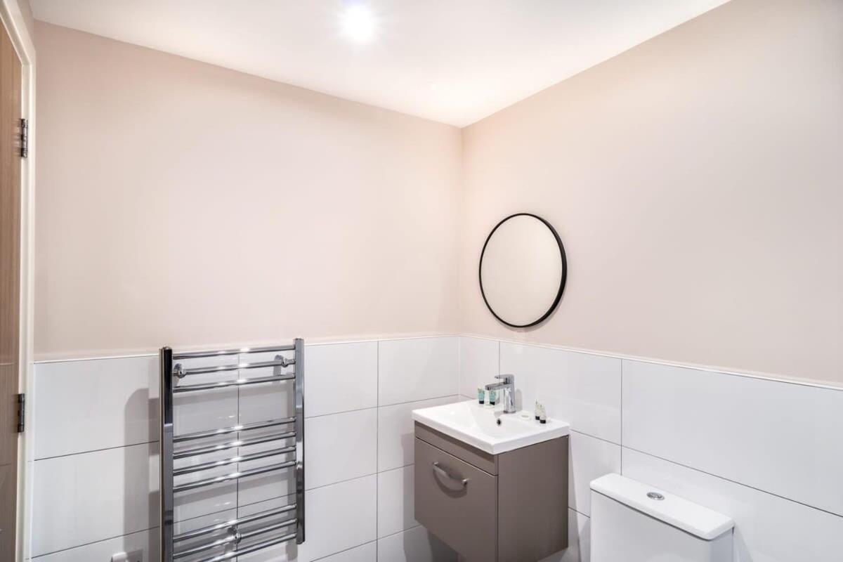 Modern & Spacious 2 Bed Apartment In Manchester Exteriér fotografie