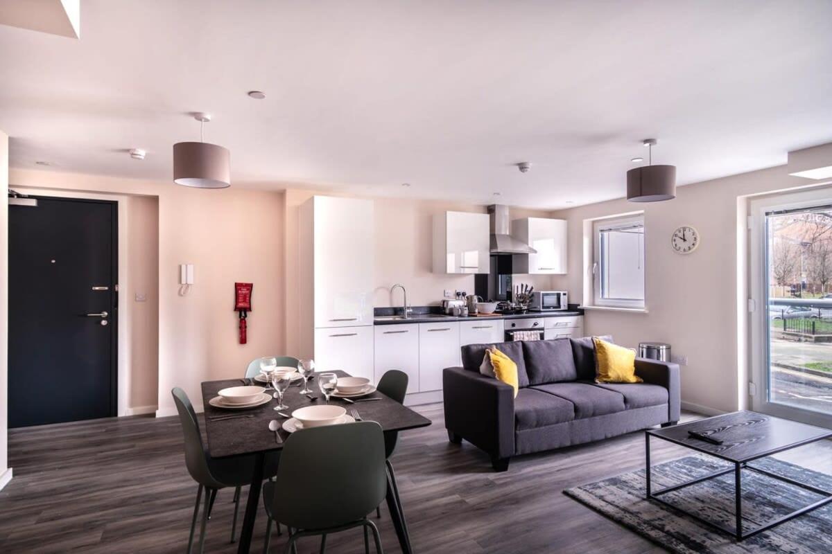 Modern & Spacious 2 Bed Apartment In Manchester Exteriér fotografie